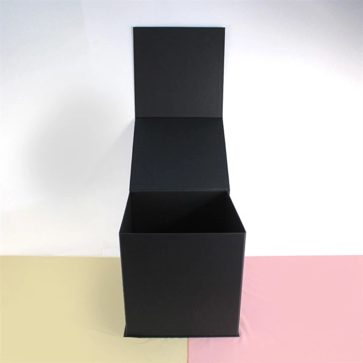 Black Magnetic Folding Box for Packaging (4)