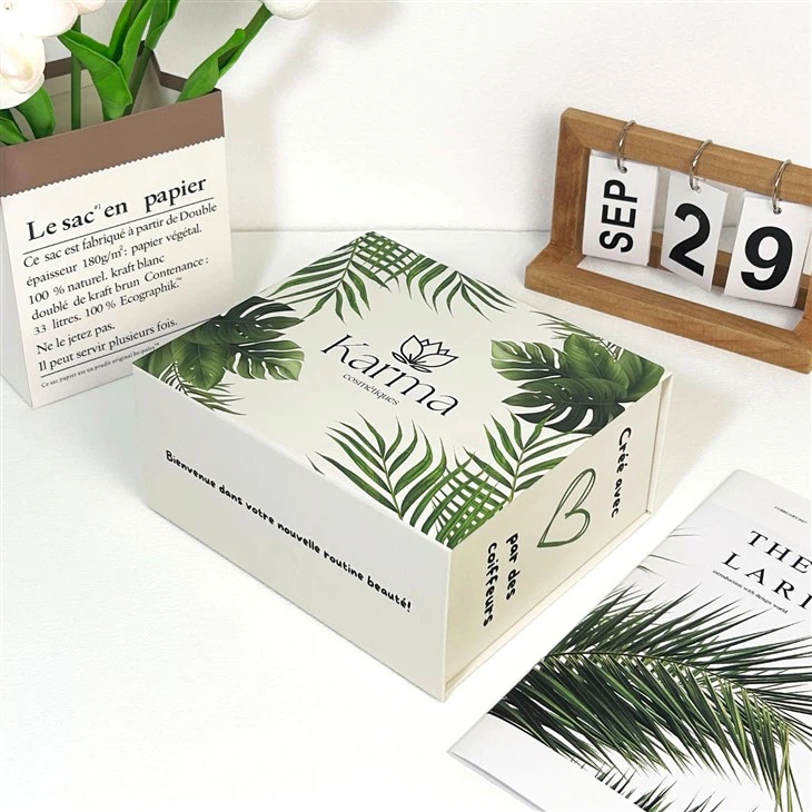 Fancy Handmade Paper Folding Boxes