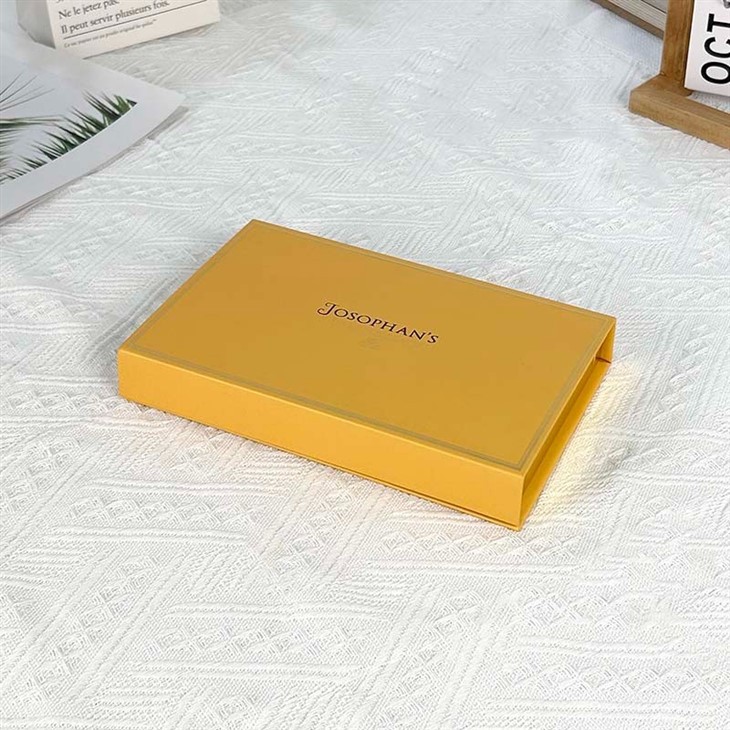 Macaroons Chocolate Box high quality